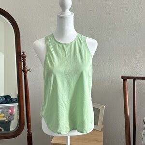 Lululemon tank size 6